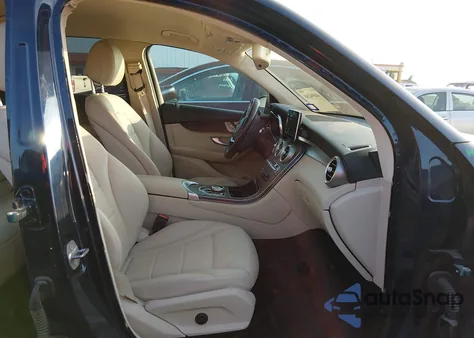 2019 Mercedes-Benz Glc 300 z USA, uszkodzony, nr VIN WDC0G4JB7K1004878